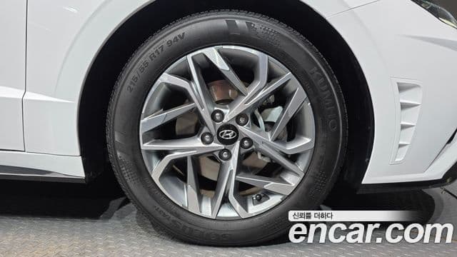 Hyundai Sonata 2022 — ფოტო 5/20