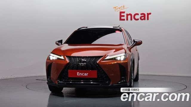 Lexus UX250h 2023 — Şəkil 3/20