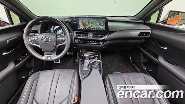 Lexus UX250h 2023 — Şəkil 7/20