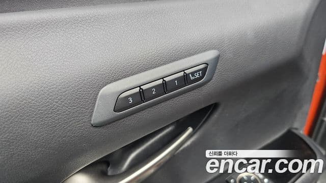 Lexus UX250h 2023 — Şəkil 19/20