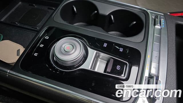 Kia Carnival 2024 — Şəkil 7/20