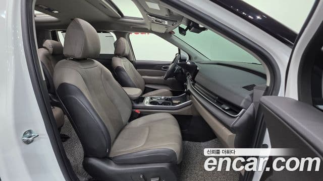 Kia Carnival 2024 — Şəkil 8/20