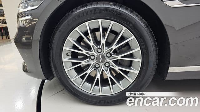 Genesis Electrified G80 2022 — Şəkil 5/20