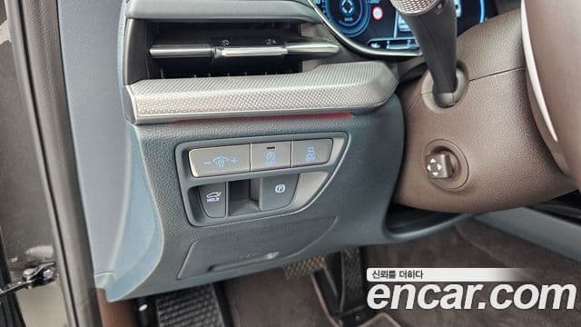 Genesis Electrified G80 2022 — Şəkil 17/20