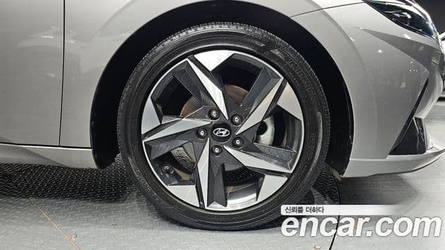 Hyundai The New Avante Hybrid 2020 — Photo 32/32