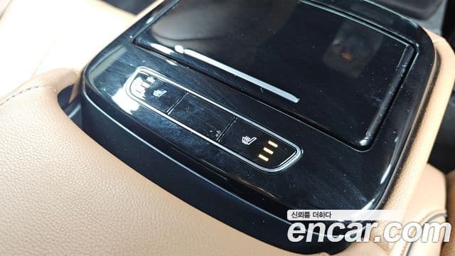 Genesis Electrified G80 2022 — ფოტო 18/20