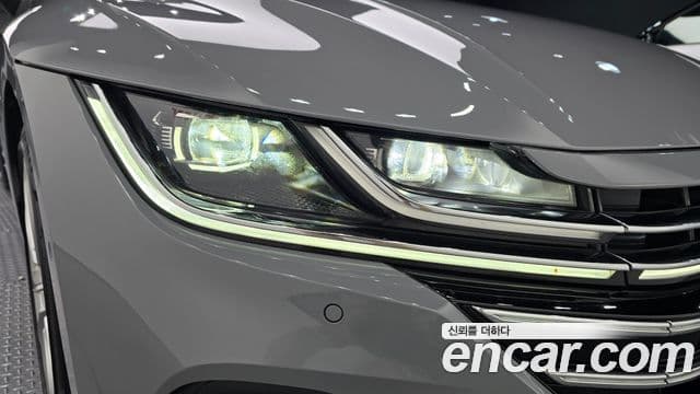 Volkswagen Arteon 2023 — Photo 30/31
