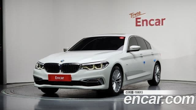 BMW 5 Series 2018 — ფოტო 1/20