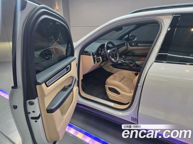 Porsche Cayenne 2023 — Şəkil 9/20