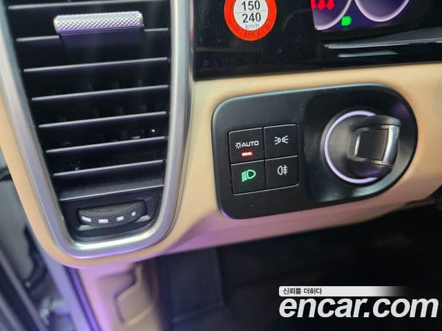 Porsche Cayenne 2023 — Şəkil 16/20
