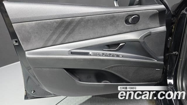Hyundai The New Avante Hybrid 2021 — Photo 25/30