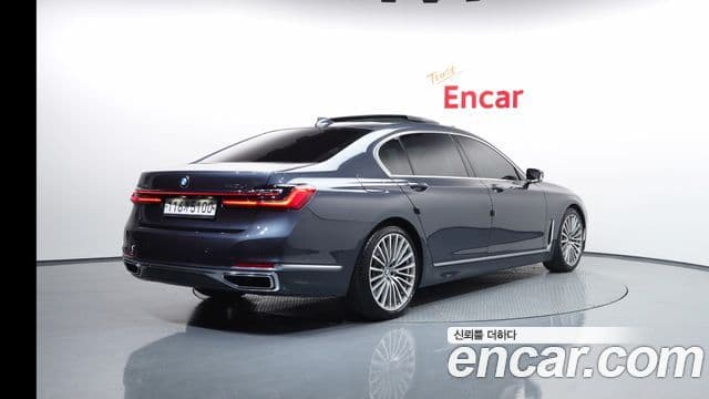 BMW 7 Series 2019 — ფოტო 2/20