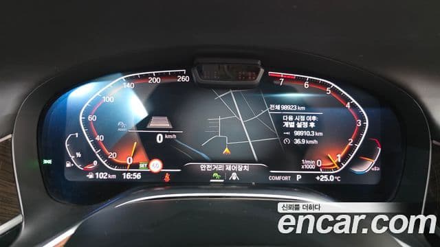 BMW 7 Series 2019 — ფოტო 8/20