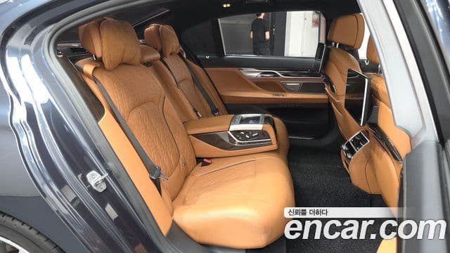 BMW 7 Series 2019 — ფოტო 11/20
