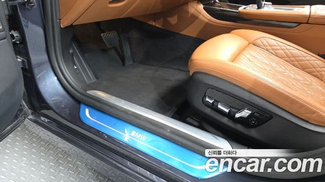 BMW 7 Series 2019 — ფოტო 13/20
