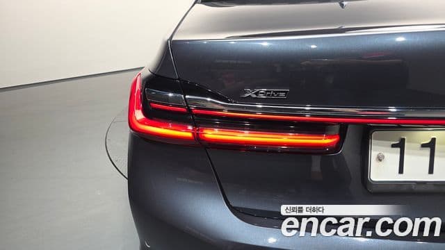 BMW 7 Series 2019 — Photo 36/39