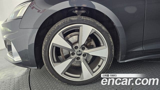 Audi A5 2021 — ფოტო 5/20