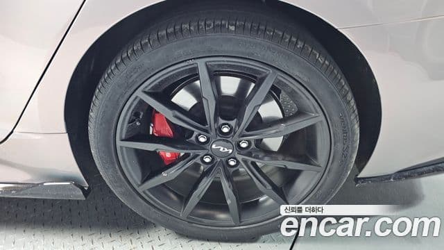 Kia Stinger Meister 2022 — Photo 4/37