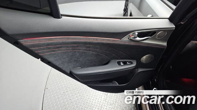 Kia Stinger Meister 2022 — Photo 31/37