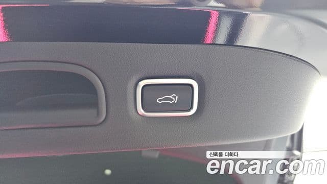 Kia Stinger Meister 2022 — Photo 13/37
