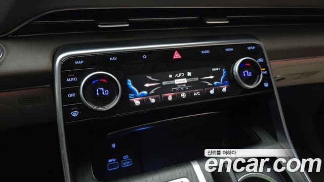 Genesis GV80 2023 — ფოტო 17/20
