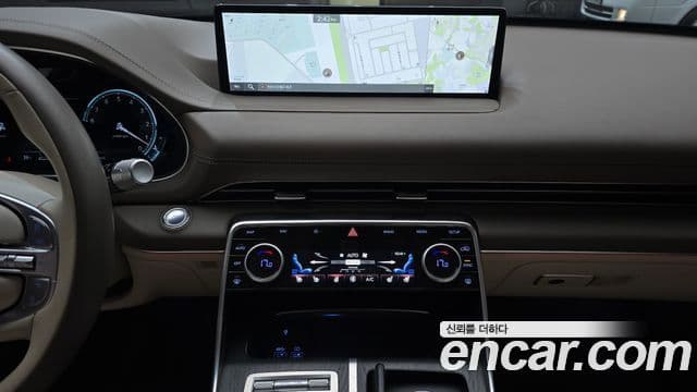 Genesis GV80 2023 — ფოტო 19/20