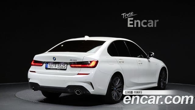 BMW 3 Series 2022 — ფოტო 2/20