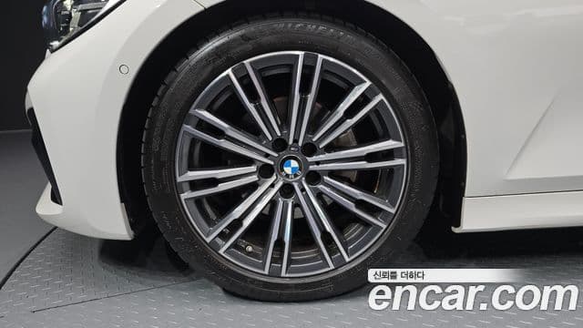 BMW 3 Series 2022 — ფოტო 5/20