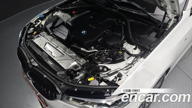 BMW 3 Series 2022 — ფოტო 6/20