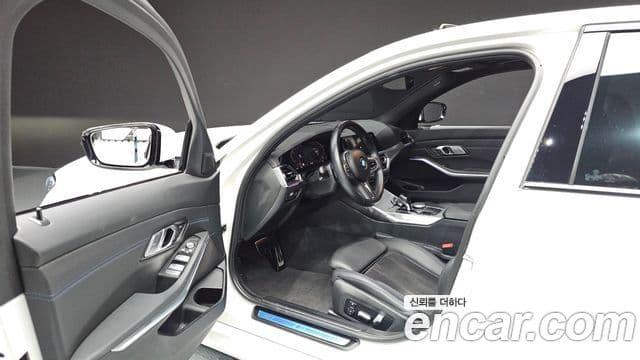 BMW 3 Series 2022 — ფოტო 10/20