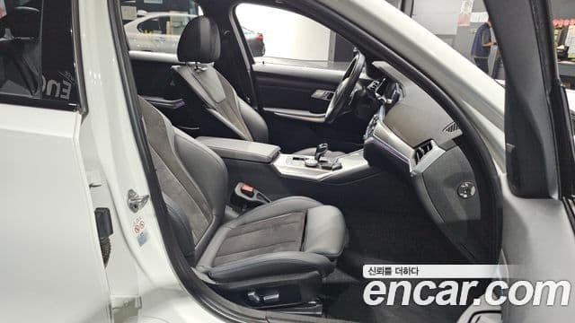 BMW 3 Series 2022 — ფოტო 12/20