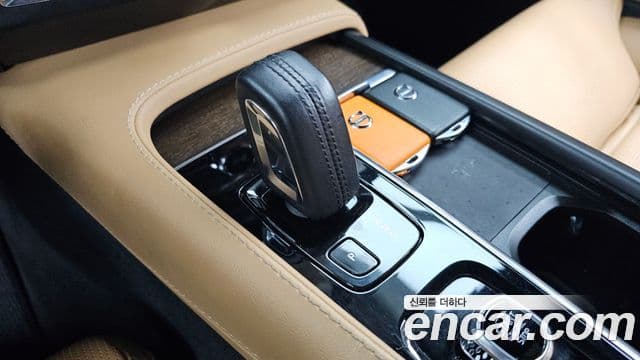 Volvo V90 Cross Country 2021 — Şəkil 9/20