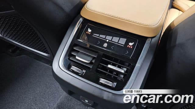 Volvo V90 Cross Country 2021 — Şəkil 19/20