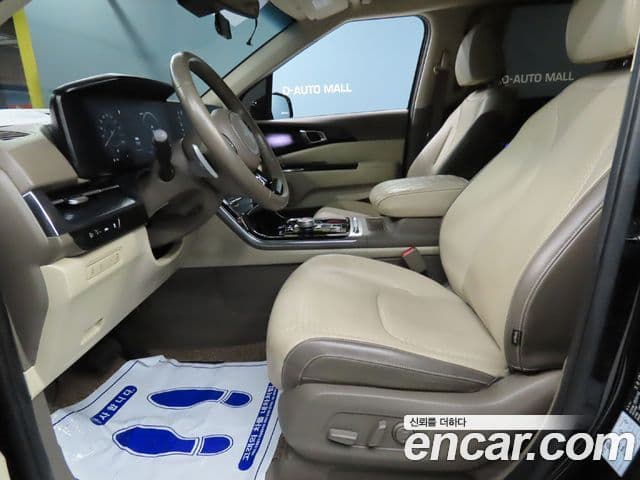 Kia Carnival 2023 — ფოტო 5/20