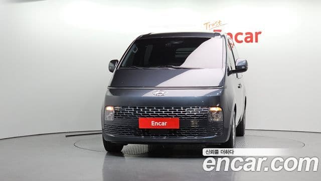 Hyundai Staria 2023 — Фото 3/20