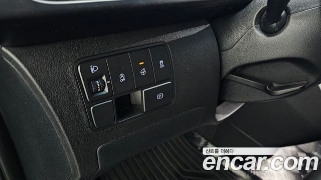 Hyundai Staria 2023 — Фото 17/20