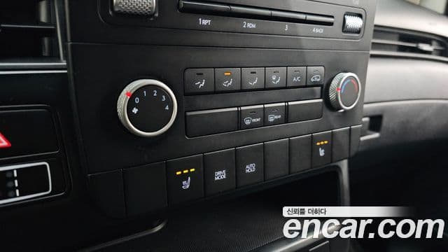 Hyundai Staria 2023 — Фото 18/20