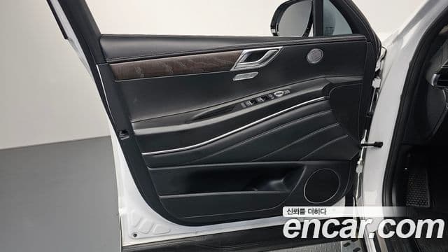 Genesis GV80 2021 — Photo 37/40