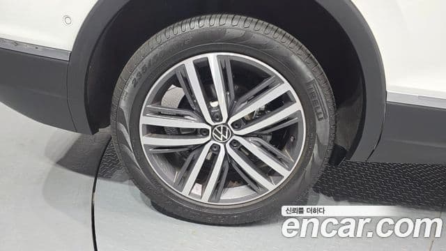 Volkswagen Tiguan Allspace 2024 — ფოტო 5/20