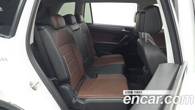 Volkswagen Tiguan Allspace 2024 — ფოტო 11/20