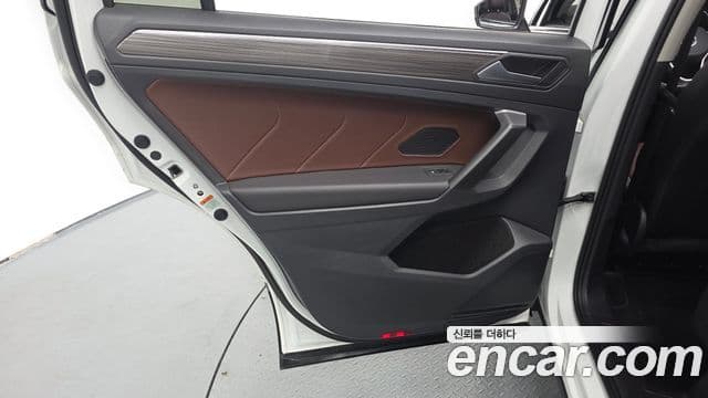 Volkswagen Tiguan Allspace 2024 — Photo 26/32
