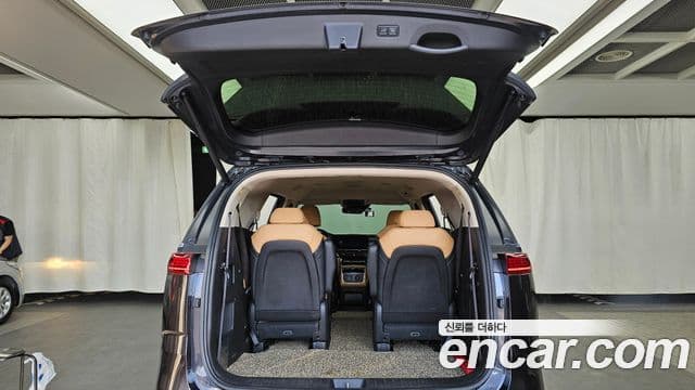 Kia Carnival 2021 — Şəkil 20/20