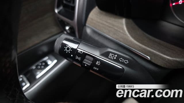 Kia Sorento 2021 — Фото 18/20