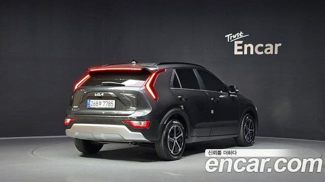 Kia Niro 2024 — ფოტო 2/20