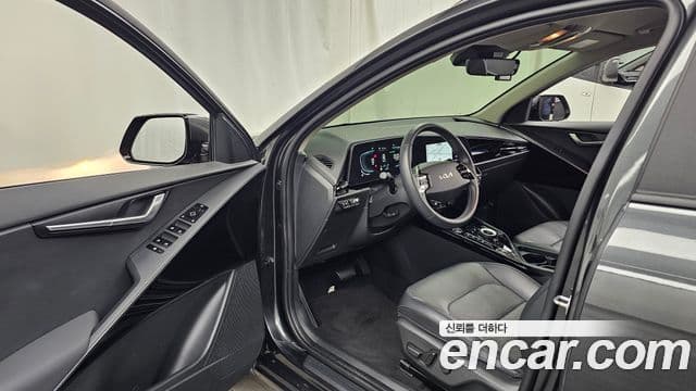 Kia Niro 2024 — ფოტო 10/20