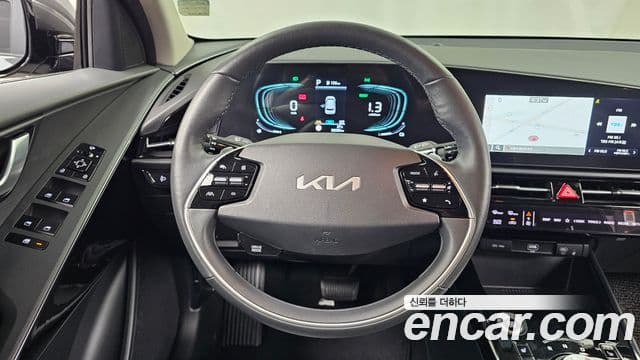 Kia Niro 2024 — ფოტო 13/20