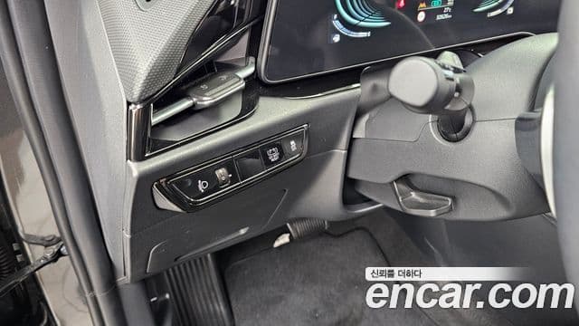 Kia Niro 2024 — ფოტო 16/20