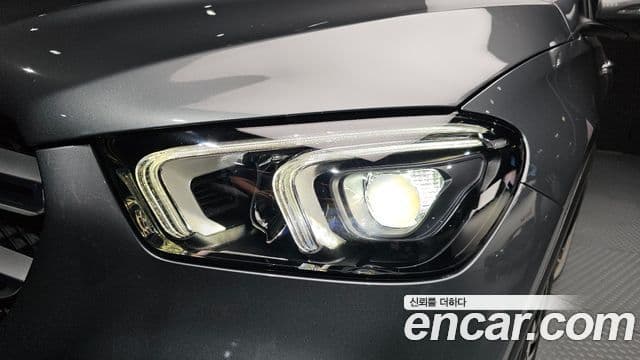 Mercedes-Benz GLE-Class 2019 — Photo 1/31