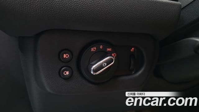 Mini Cooper Clubman 2024 — Photo 30/30