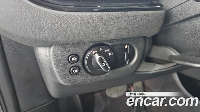 Mini Cooper Clubman 2021 — Şəkil 19/20